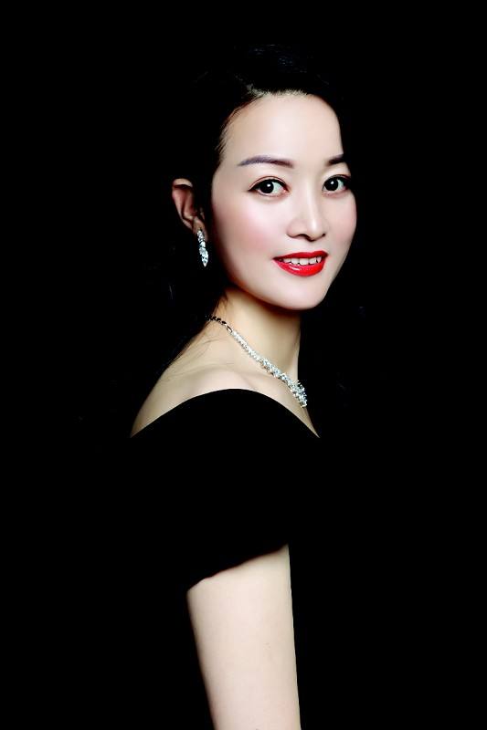 陆柏莲.jpg